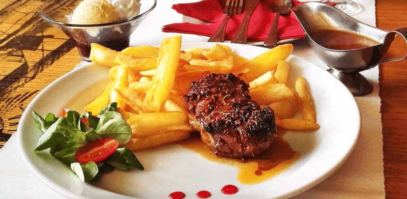 Steak ze pštrosího bio masa s přílohou a dezert