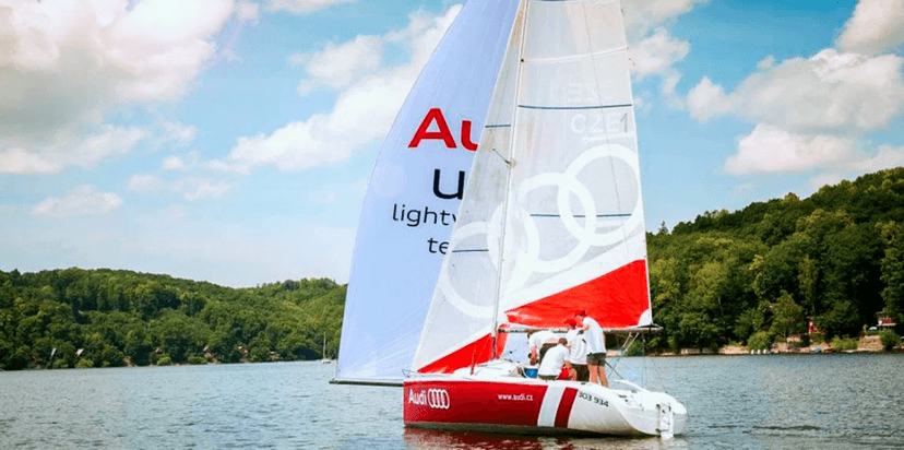 Plavba na lodi Audi až pro 4 osoby