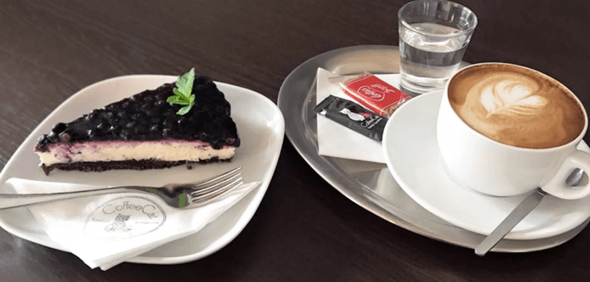 Káva nebo domácí limonáda a dezert