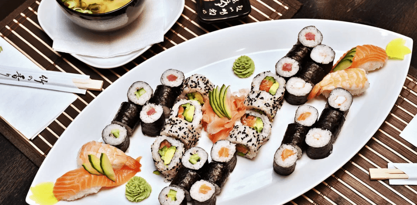 Set plný úžasných sushi rolek 24ks