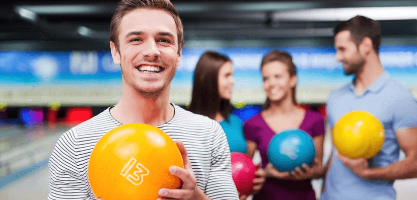 Hodina bowlingu pro partu a 2 pizzy