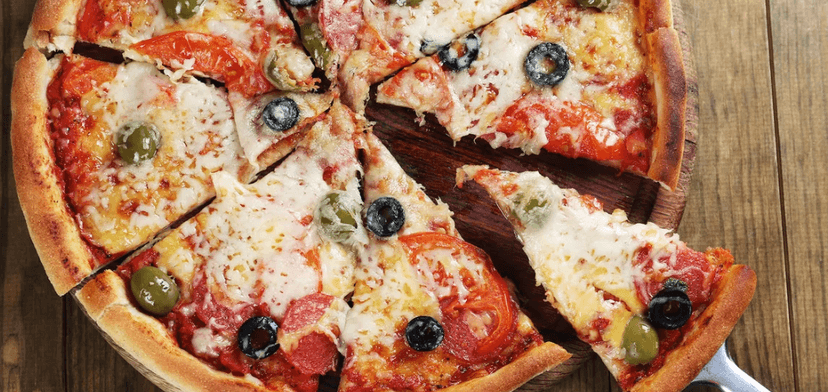 1× pizza o průměru 33 cm dle vlastního výběru