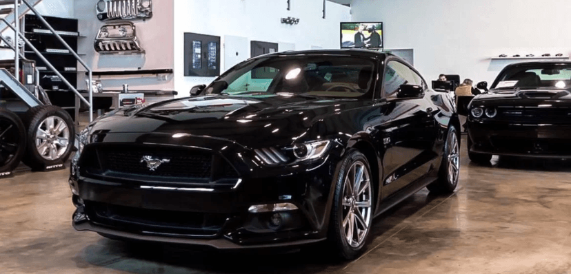 Jízda za volantem sporťáku Ford Mustang