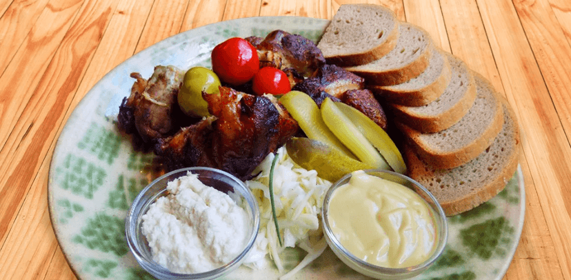 Vykostěné zadní koleno o hmotnosti cca 1 kg