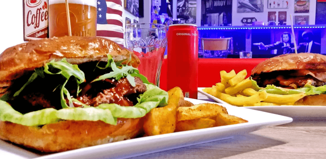 2× XXL Burgery s přílohou a nápoji