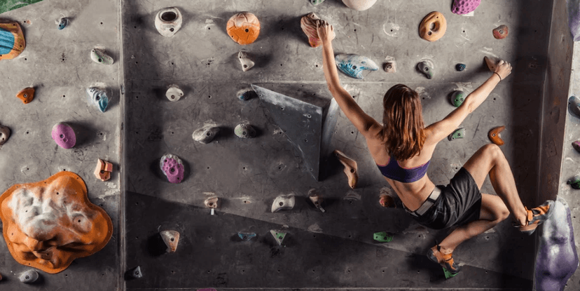Boulderová lezecká stěna – hodinový vstup