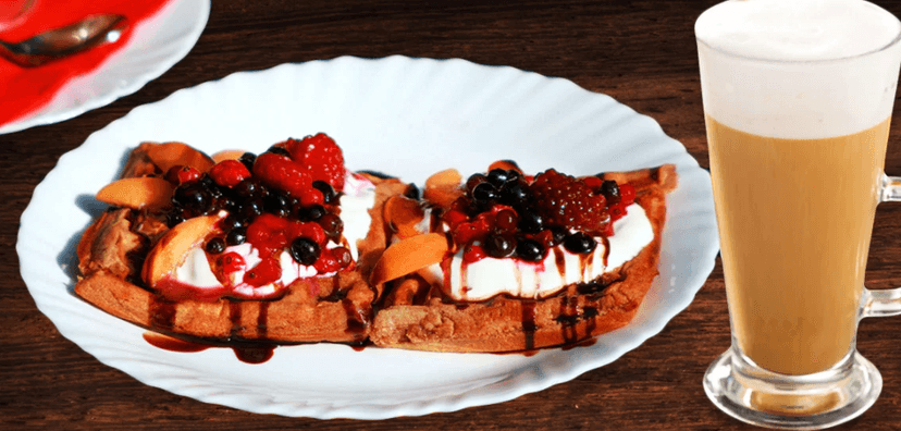 Frappé + Špaldové wafle