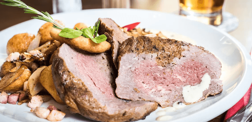 250g hovězí roštěná z mladého býčka + příloha