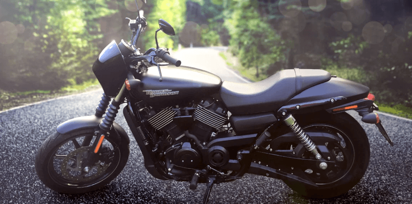 Zapůjčení Harley-Davidson Street 750 na 2 hodiny 