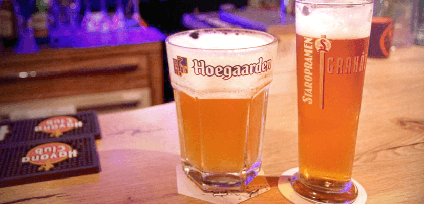 2× 0,5l Hoegaarden