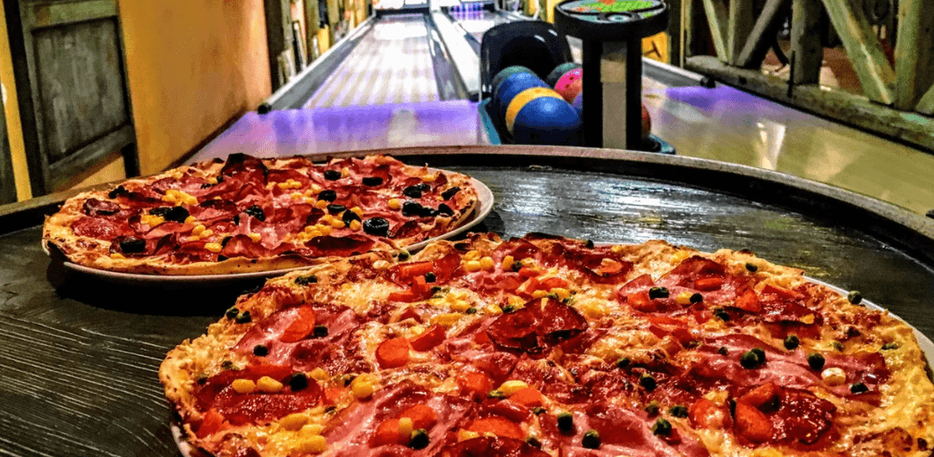 Hodina bowlingu a 2 pizzy dle výběru