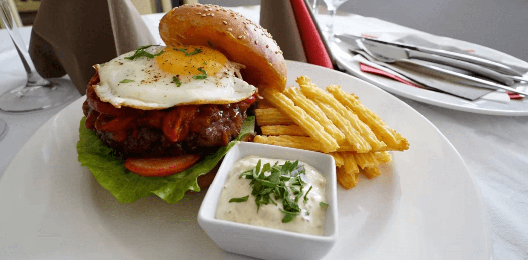 Burger s 200 gramy prvotřídního hovězího masa