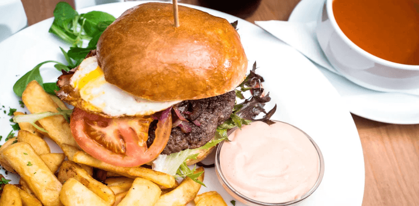 Vydatné burgerové menu pro 1