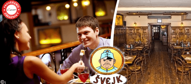 Pečená husí křídla se zelím a knedlíky