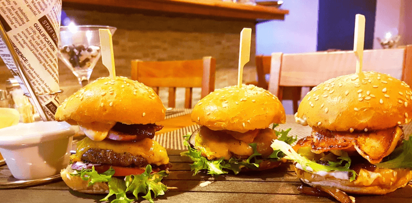 3 miniburgery + hranolky