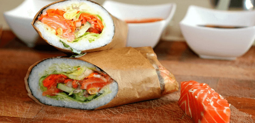 Sushi burrito menu s kuřecím, rybou nebo krevetami