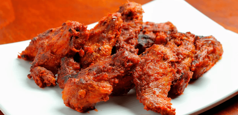 1 kg pikantních kuřecích křidélek