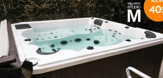 Relax pro 2 osoby: vířivka a masáže 