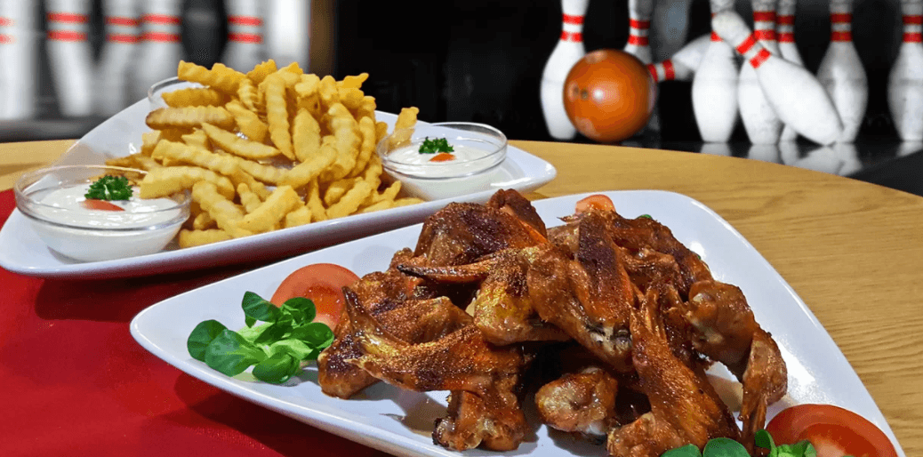 60 min bowlingu + 1 kg kuřecích křídel