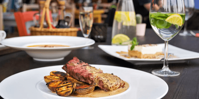 Tříchodové menu s aperitivem a kávou
