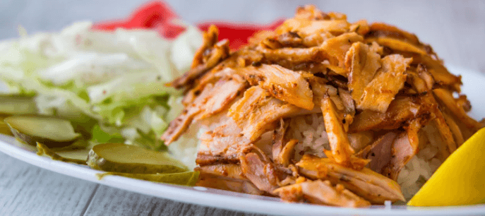 Velký kebab talíř s přílohou dle výběru a nápoj