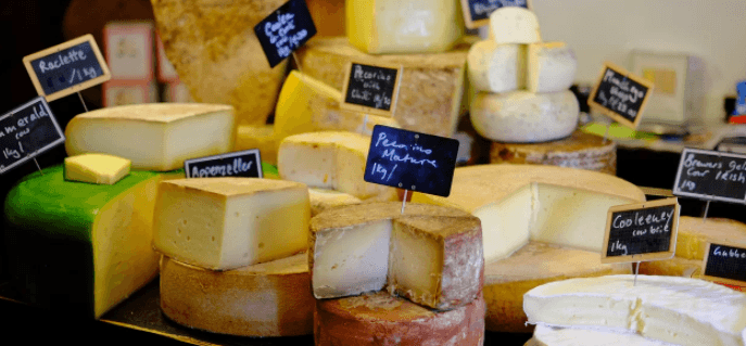 600 g sýrů z kravského i kozího mléka