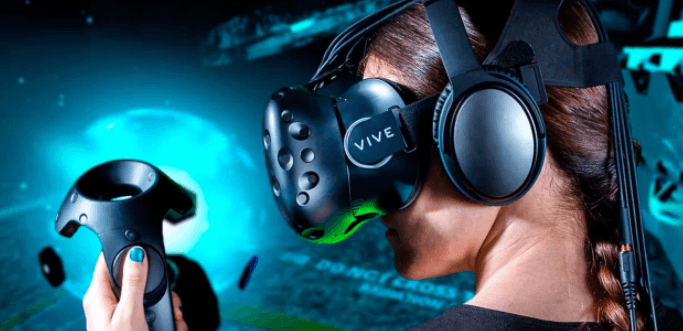 Hodina hraní ve virtuální realitě pro dva