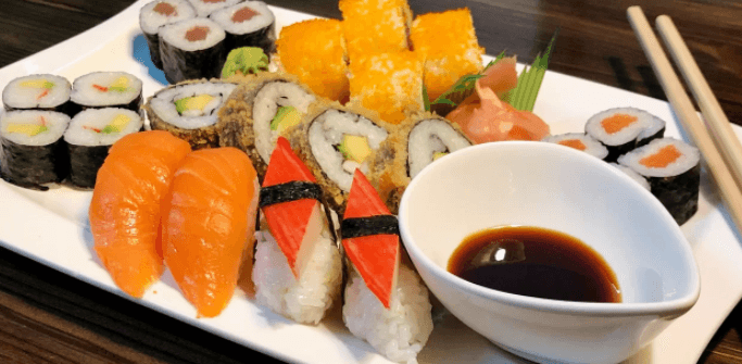 Sushi set s polévkou Miso
