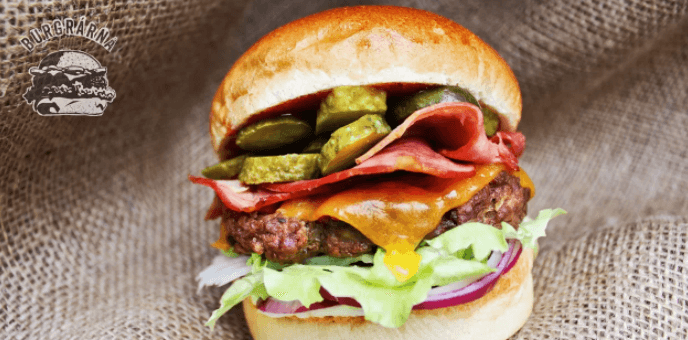 2× burger menu s hranolky či Coleslawem