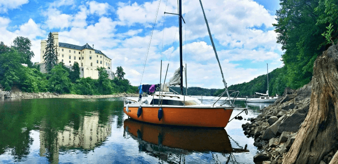 Pronájem jachty na Orlíku až pro 5 osob