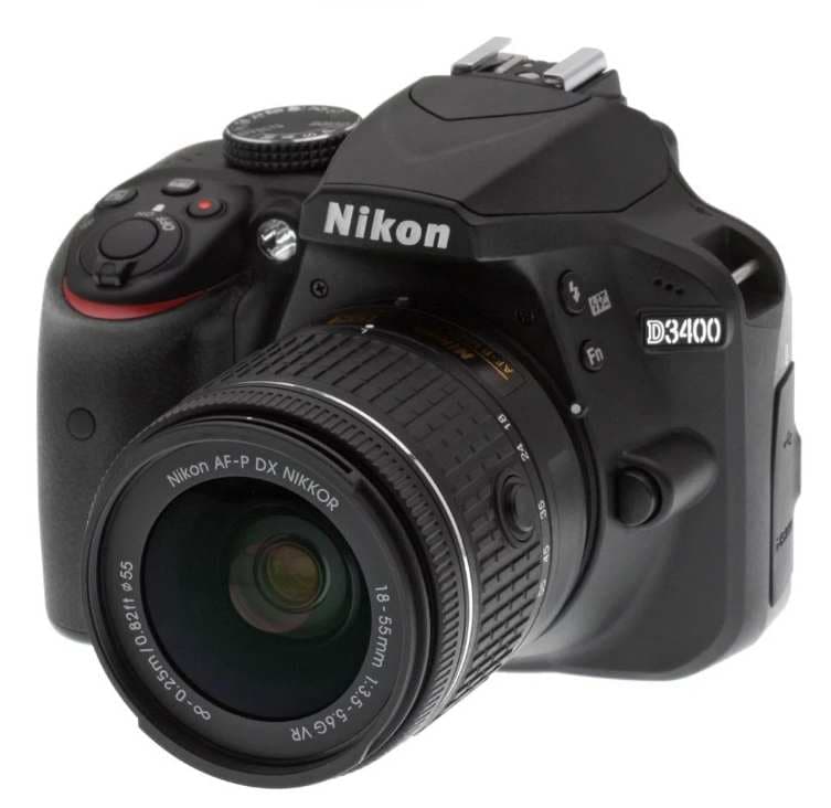 Nikon D3400 + objektiv, 25 MPx, bluetooth