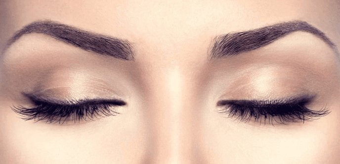 Permanentní make-up obočí vláskováním
