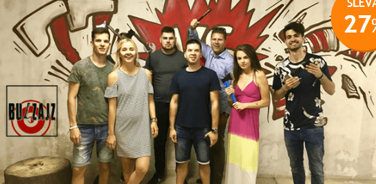 Volnočasové skupinové vrhání sekerou na terč