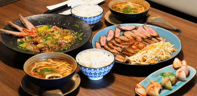 4chodové vietnamské menu pro 2