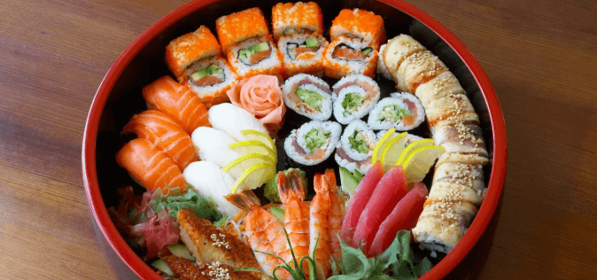 24 kusů sushi