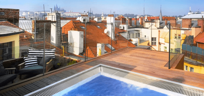 Wellness a privátní jacuzzi na střeše pro 2 osoby