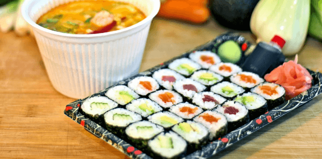 Tom Yum vegie polévka + Vegetarián Mix 24 ks