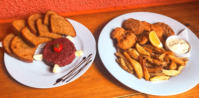 300 g řízečků, hranolky a 200 g tatarák 