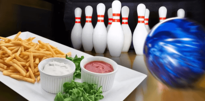 1 hodina bowlingu + 1 kg hranolků