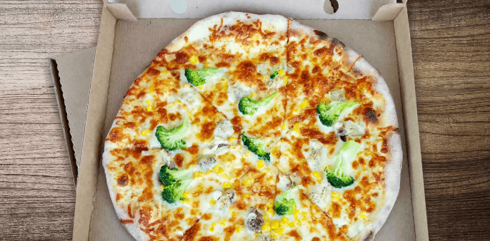 1 pizza dle výběru včetně krabice (35 cm)