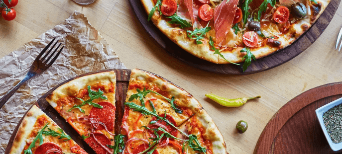 1× pizza dle vlastního výběru Ø 40 cm