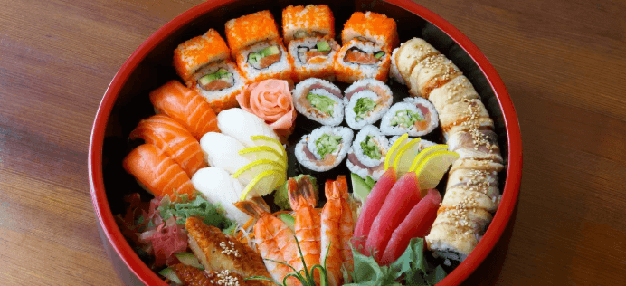 24 kusů sushi