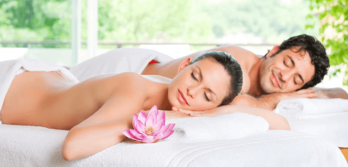 Romantická párová masáž včetně aromaterapie