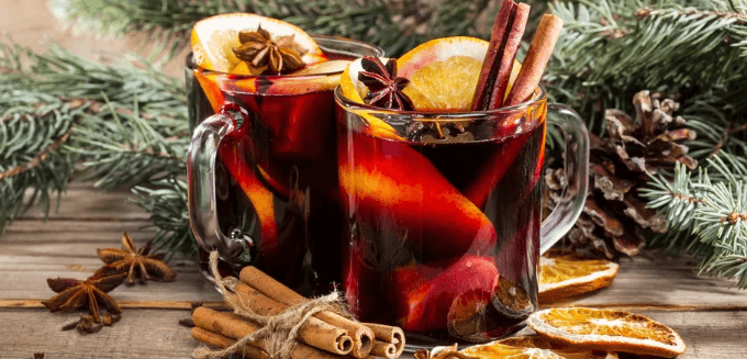 2× horký punč dle výběru, á 0,2 l