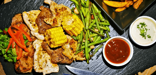 600 gramů steaků pro dva