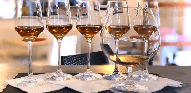 Degustace šesti vynikajících rumů 