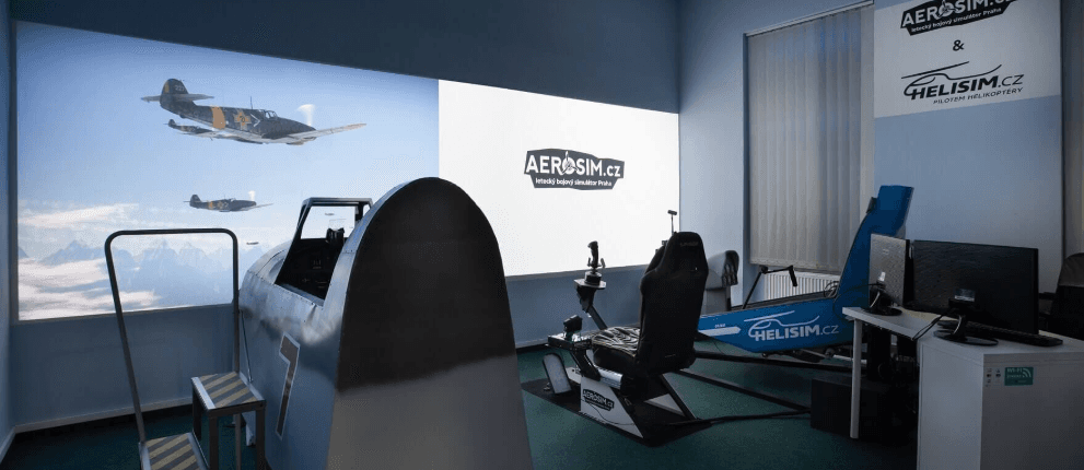 Plně pohyblivý simulátor helikoptéry s 3D brýlemi