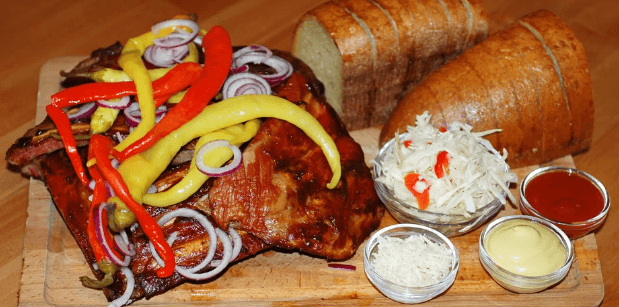 Uzená vepřová žebírka v BBQ marinádě (1 kg) 