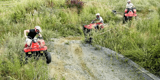 Půlhodinová adrenalinová jízda na čtyřkolce 