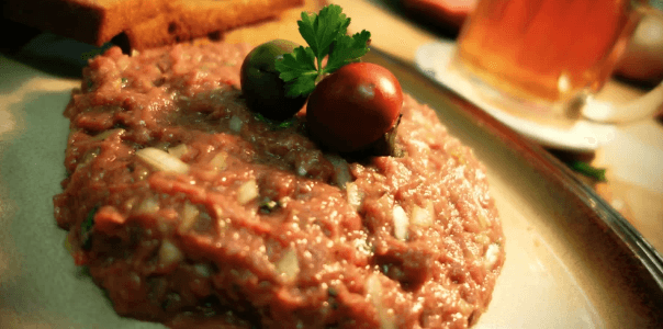 300g míchaný nebo nenamíchaný tatarák 